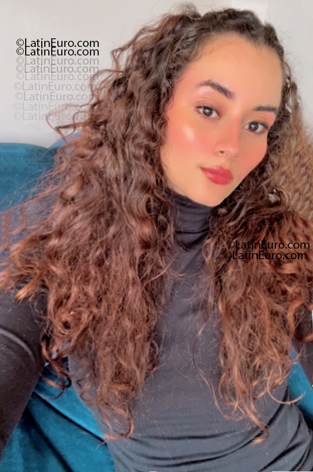 Date this passionate Colombia girl Melany from Medellin CO33384