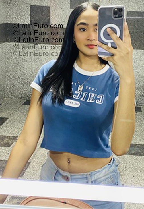 Date this cute Peru girl Mariagni from Lima PE2148