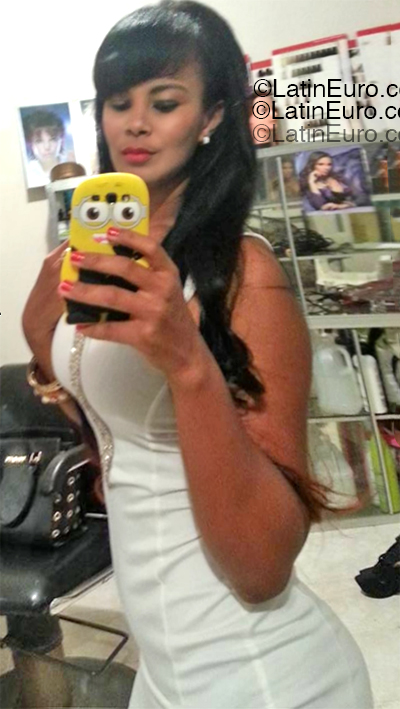 Date this exotic Dominican Republic girl Marinelly from Santo Domingo DO55248