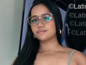 Date this hot Dominican Republic girl Cris from Santiago DO55249