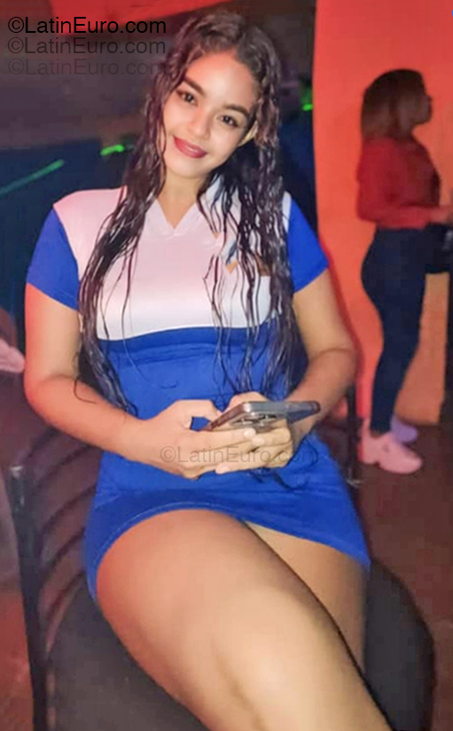 Date this gorgeous Venezuela girl Saraith from Anzoategui VE5319