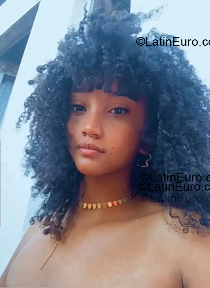 Date this lovely Brazil girl Adriele from Feira De Santana BR12380