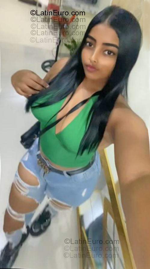 Date this funny Dominican Republic girl Angie from La Romana DO55345