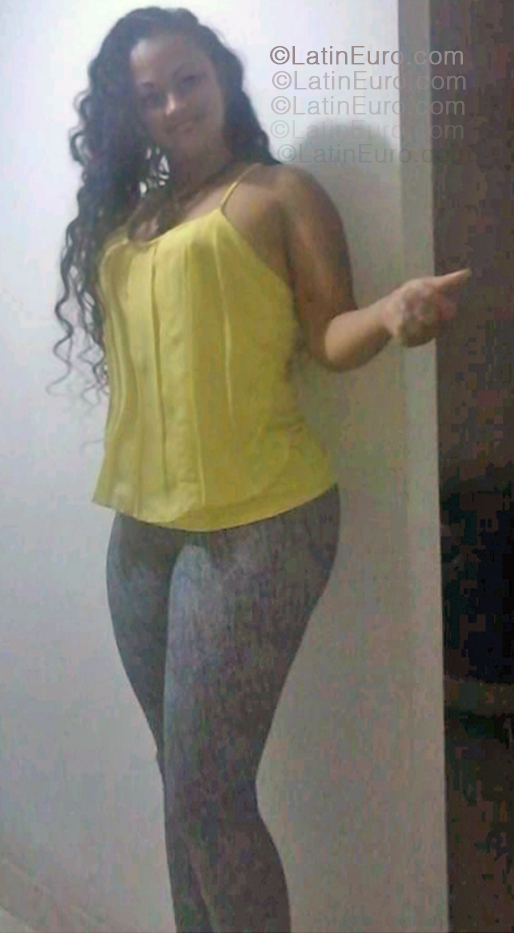 Date this cute Colombia girl Patricia from Cali CO33470