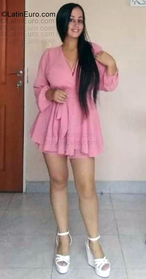 Date this georgeous Venezuela girl Alejandra.123 from Caracas VE5350