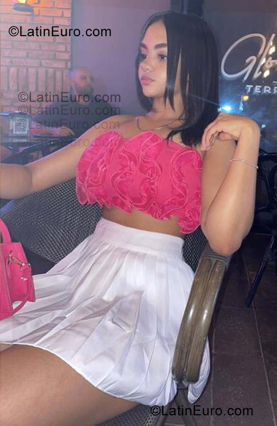 Date this good-looking Dominican Republic girl Neny from Santo Domingo DO55433