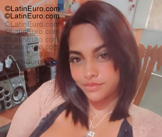 Date this stunning Venezuela girl Yenny from Chacao VE5356