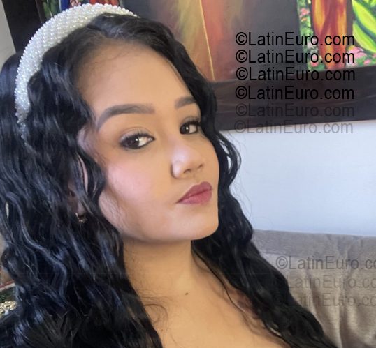 Date this passionate Colombia girl Anais from Bogota CO33482