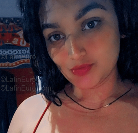 Date this voluptuous Colombia girl Alejandra from Antioquia CO33501