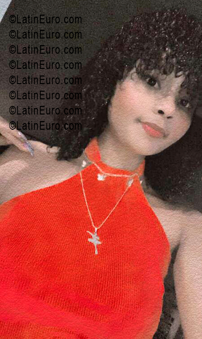 Date this georgeous Dominican Republic girl Ays from Santo Domingo DO55642