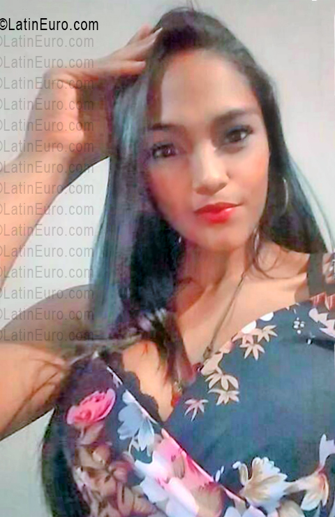 Date this georgeous Venezuela girl Hasa from Anzoategui VE5391