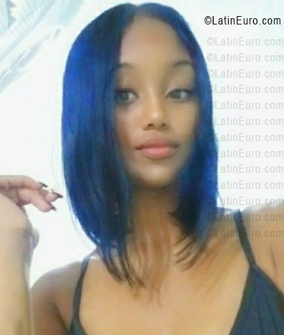 Date this voluptuous Dominican Republic girl Genesis - Glesis from Santiago DO55945