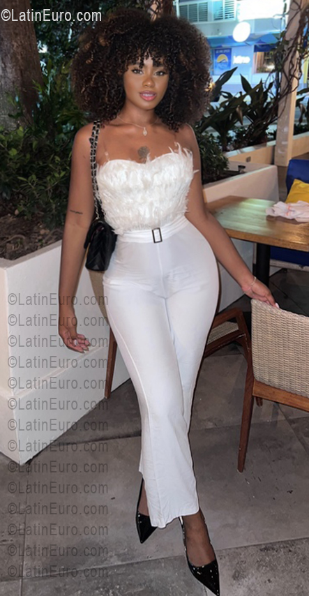 Date this georgeous Puerto Rico girl Esmeilin from Caguas PR267