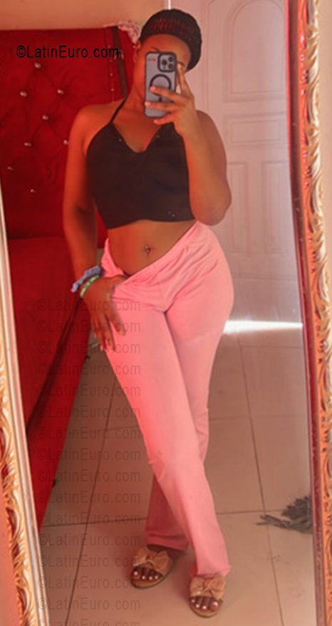 Date this lovely Dominican Republic girl Lenin from Banica DO56050