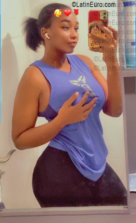 Date this pretty Dominican Republic girl Maria from Santo Domingo DO56060