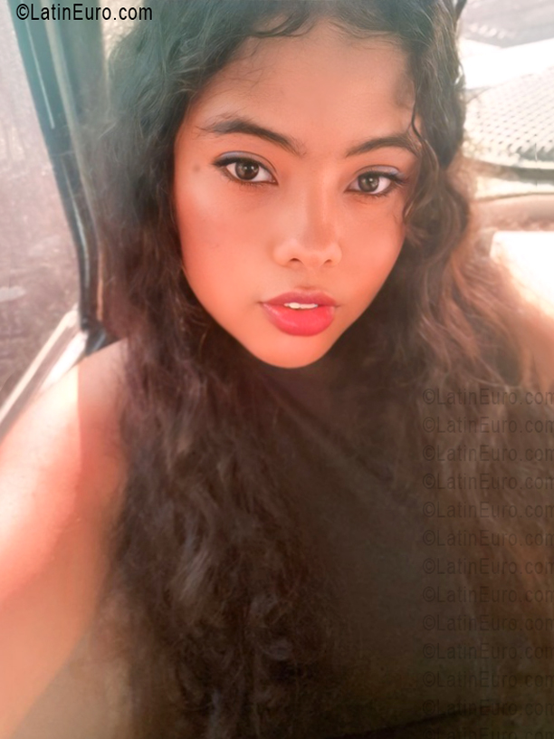 Date this delightful Dominican Republic girl Madeline from Banica DO56093