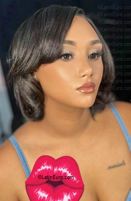 Date this stunning Dominican Republic girl Maricela from Santo Domigo DO56095