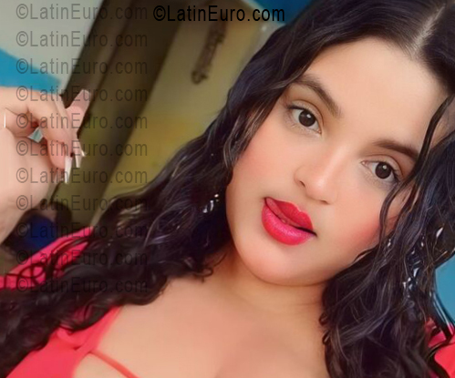 Date this gorgeous Venezuela girl Alejandra from Caracas VE5437