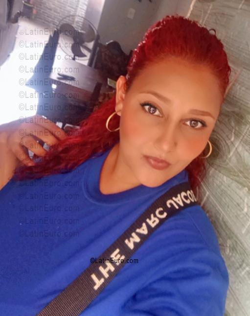 Date this gorgeous Venezuela girl YORLENYS from Caracas VE5441