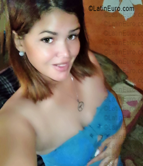 Date this pretty Venezuela girl Angeles from Porlamar VE5446