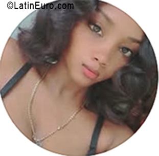 Date this lovely Dominican Republic girl Mara from Santo Domingo DO56136