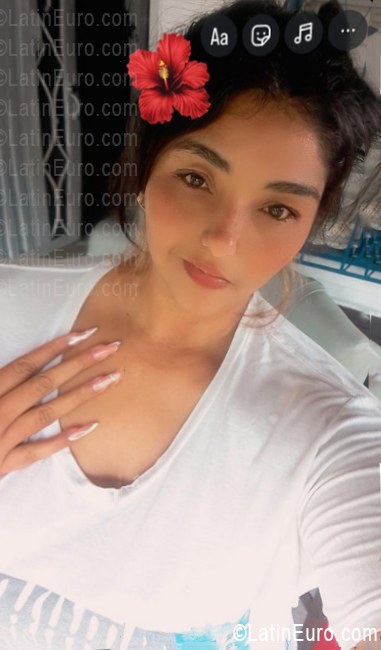 Date this sultry Colombia girl Kelly from Medellin CO33668