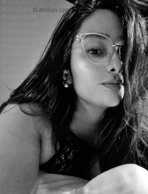 Date this cute Nicaragua girl Xilo from Managua NI330