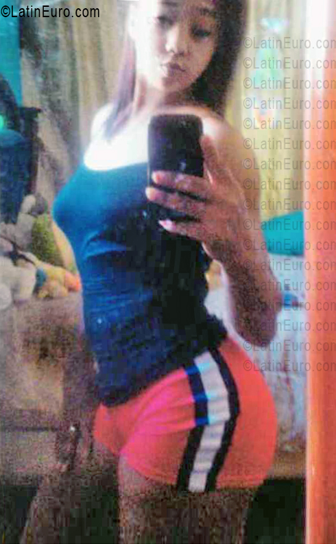 Date this athletic Dominican Republic girl Lina from Valverde DO56248