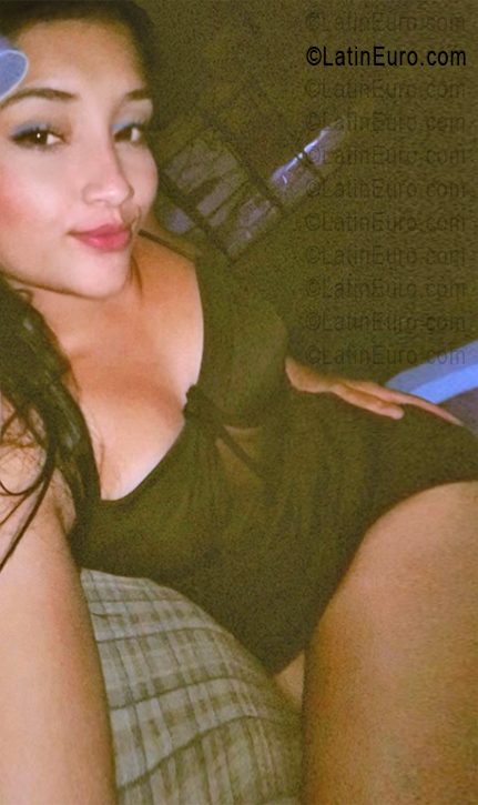 Date this cute Venezuela girl Emely from Maturin VE5596