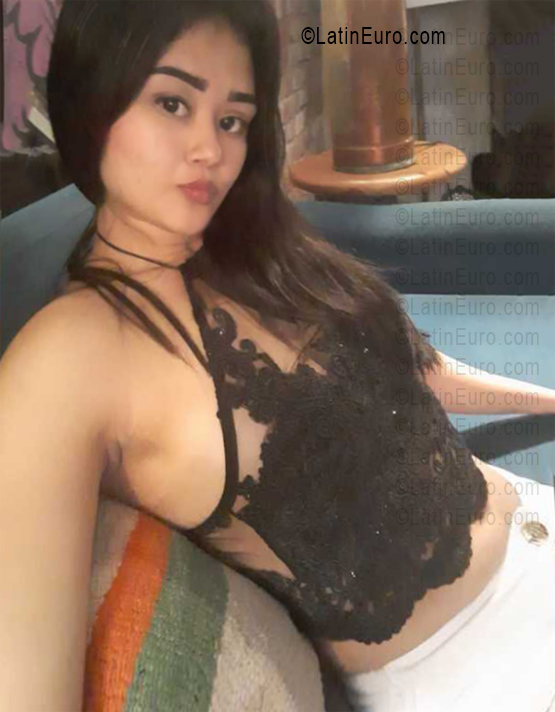 Date this foxy Peru girl Adria from Lima PE2163