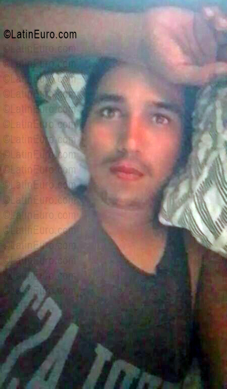 Date this pretty Venezuela man Luis from Venezuela VE5646