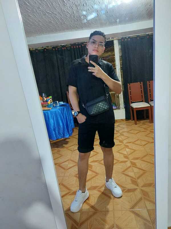 Date this hard body Colombia man Kendell from Cali CO33749