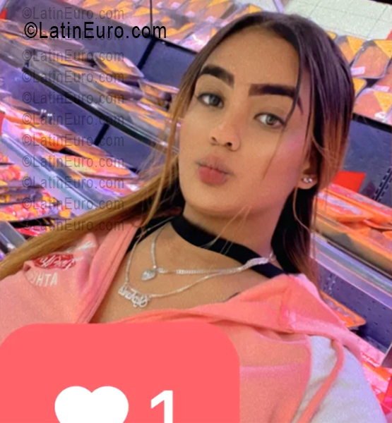 Date this exotic Dominican Republic girl Stephanie from Santo Domingo DO56511