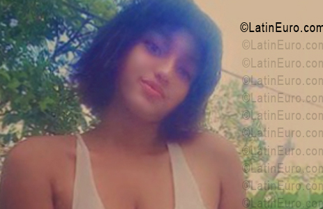 Date this sensual Dominican Republic girl Franchesca from Santo Domingo DO56606