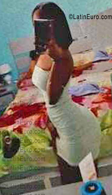 Date this pretty Dominican Republic girl Norky from Santo Domingo DO56656