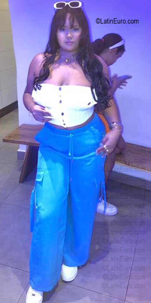 Date this tall Dominican Republic girl Sashy from Santo Domingo DO56674