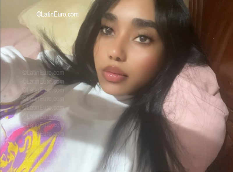 Date this exotic Dominican Republic girl Amelet from Santo Domingo DO56723