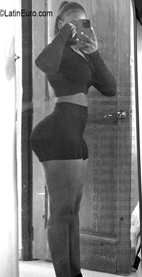 Date this cute Dominican Republic girl Angelina from Santo Domingo DO56740