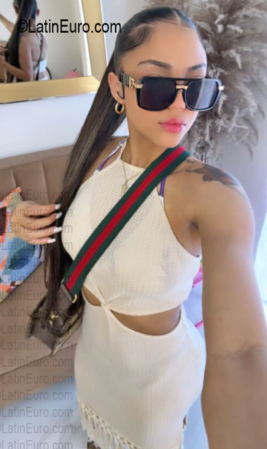 Date this passionate Dominican Republic girl Raysa from Santo Domingo DO56763