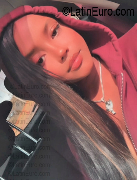 Date this charming Dominican Republic girl Arlene from Santo Domingo DO56830