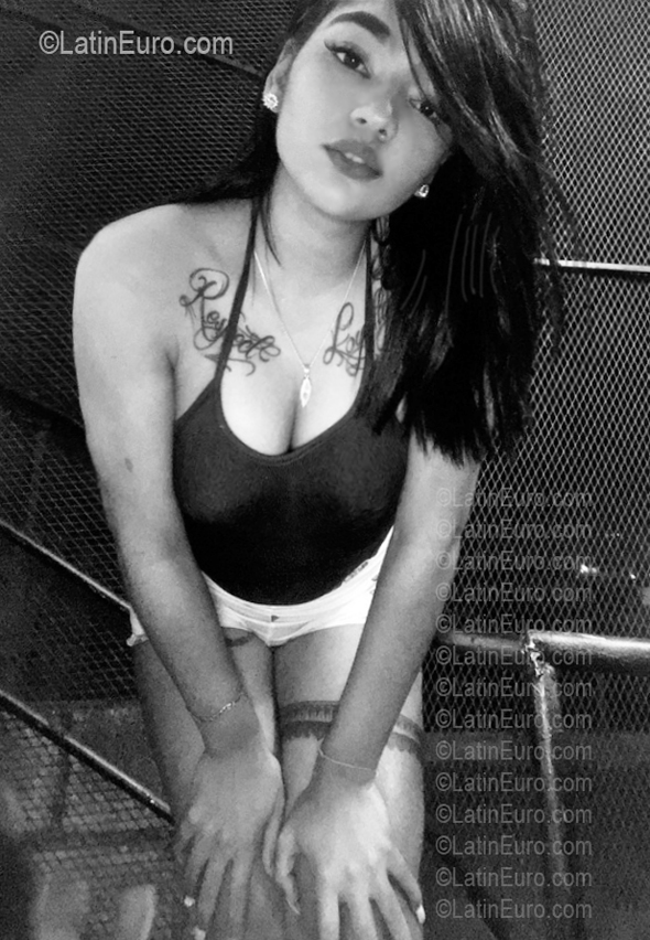 Date this sensual Dominican Republic girl Katherine from Santo Domingo DO56893