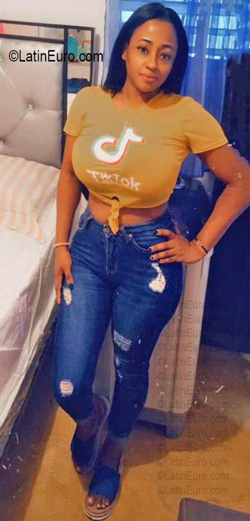 Date this passionate Dominican Republic girl Sheila from Puerto Plata DO56918