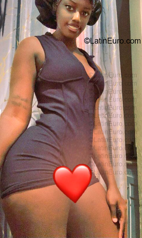 Date this voluptuous Dominican Republic girl Marianny from Santo Domingo DO57011