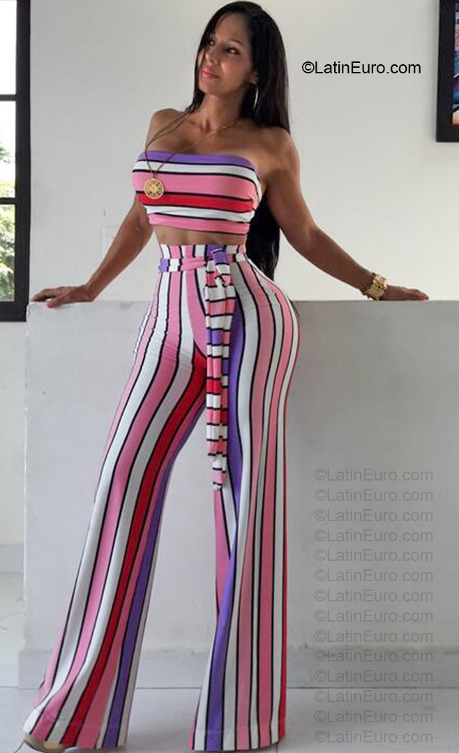 Date this exotic Colombia girl BELLA_DAMA from Bucaramanga CO33894
