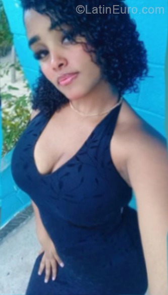 Date this charming Dominican Republic girl Melany from La Romana DO57252