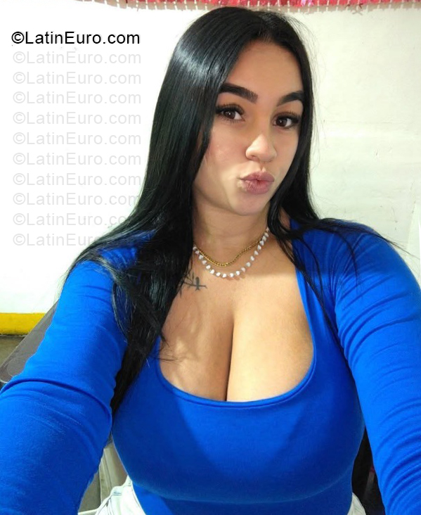 Date this lovely Venezuela girl Yanjibel from Maracaibo VE5758