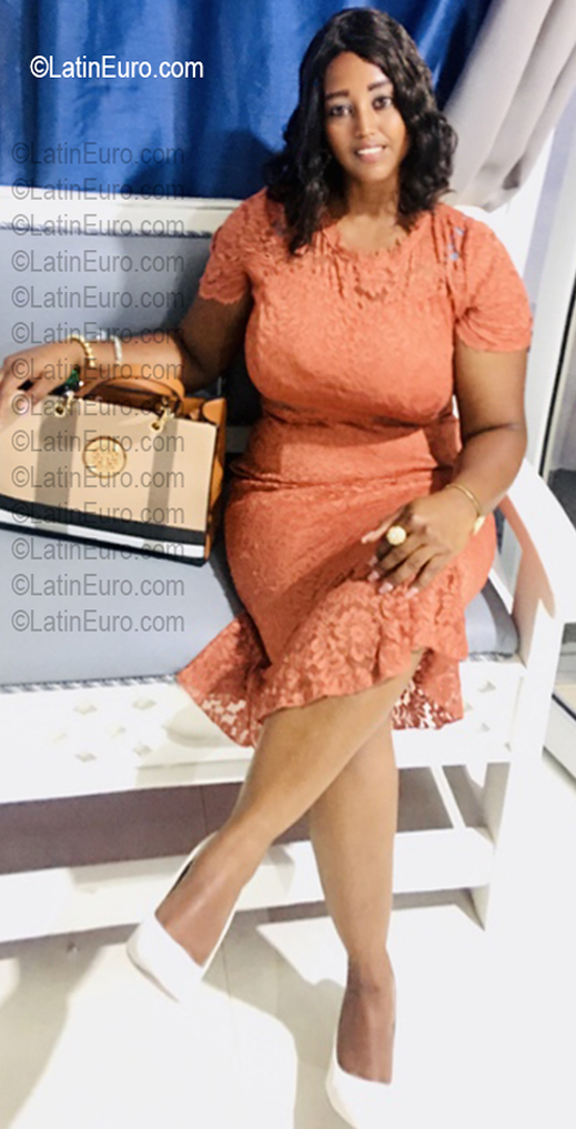 Date this happy Dominican Republic girl Jaquelin from Mao Valverde DO57351